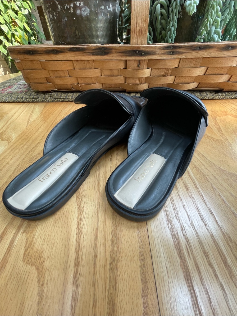 Franco Sarto Black Leather Slip-On Mule - Picture 3 of 6